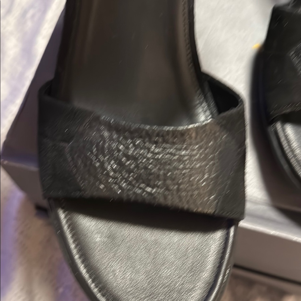 Ecco Black Sandals with Platform Sole and Ankle Strap Comfortable and Soft - Picture 5 of 9